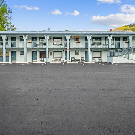 Country Town N' Suites Gatlinburg Zewnętrze zdjęcie