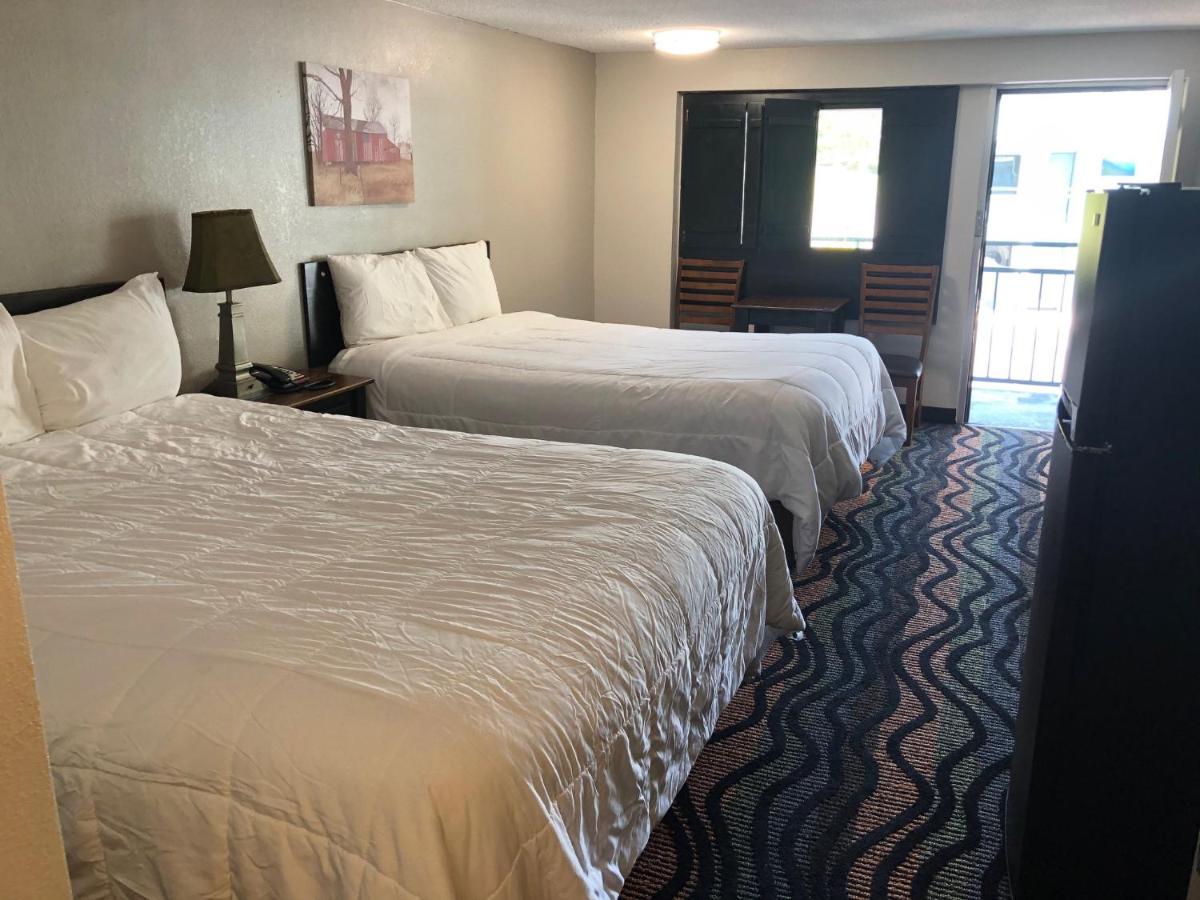 Country Town N' Suites Gatlinburg Zewnętrze zdjęcie