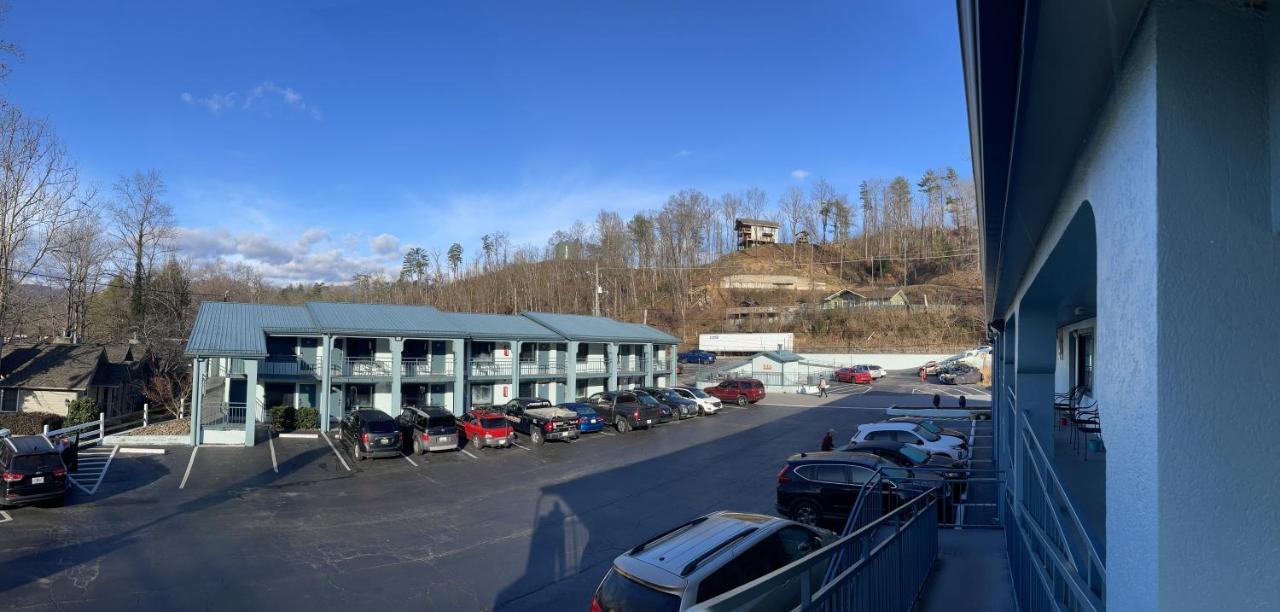 Country Town N' Suites Gatlinburg Zewnętrze zdjęcie