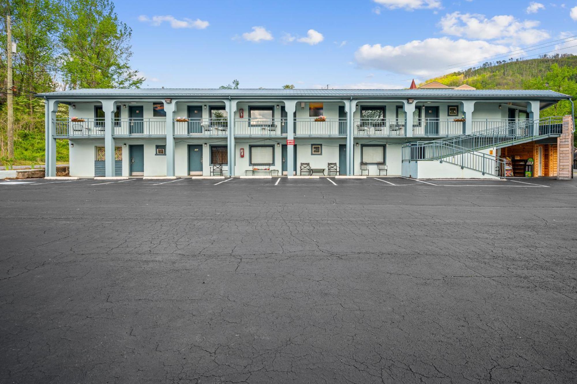 Country Town N' Suites Gatlinburg Zewnętrze zdjęcie